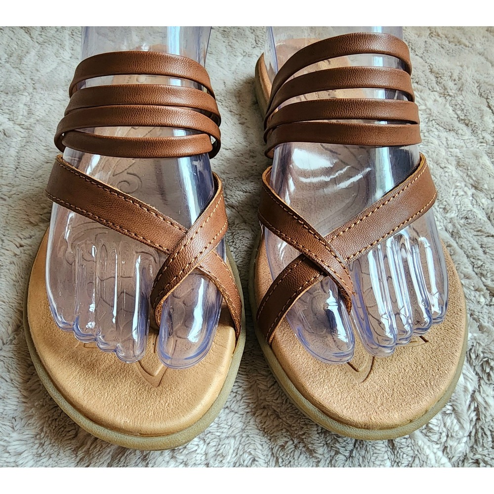 B.O.C. Born Concept Women Brown Leather Strappy Toe Loop Sandals Size 7M